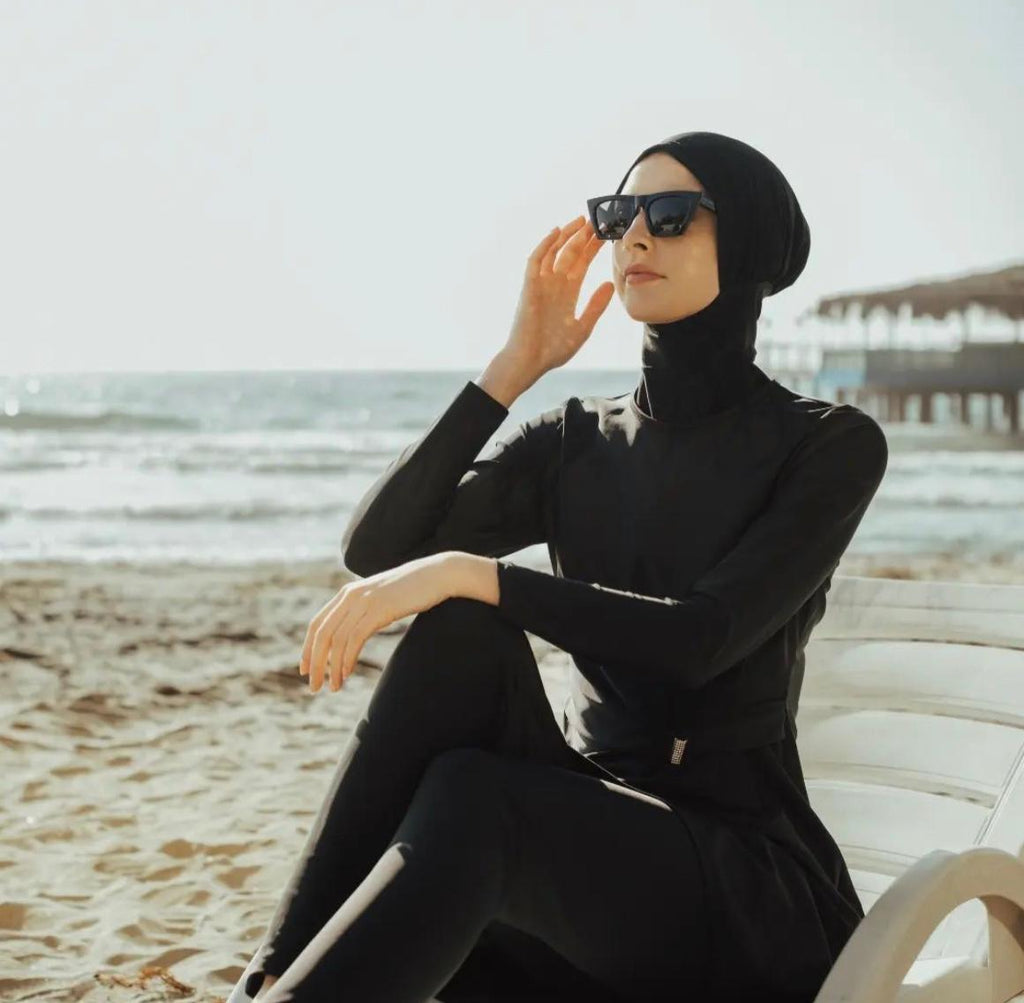 Burkini Schwarz mit Taillengürtel