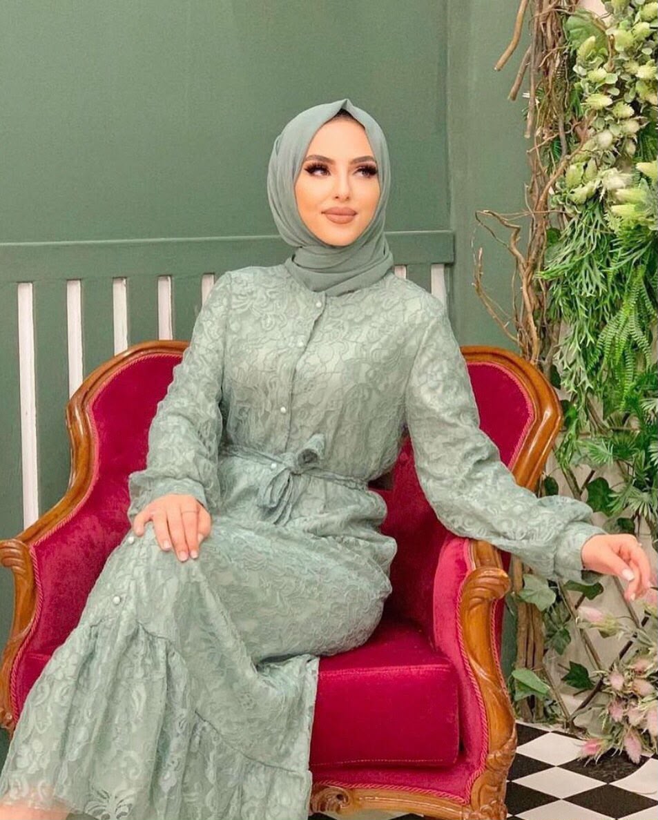 Spitzenkleid Grau Midi
