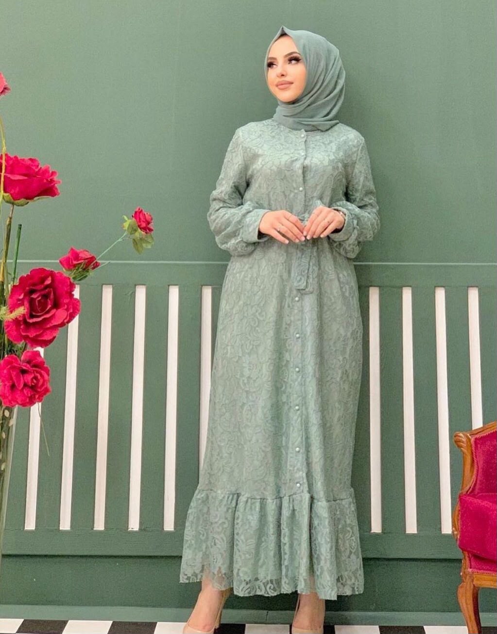 Spitzenkleid Grau Midi